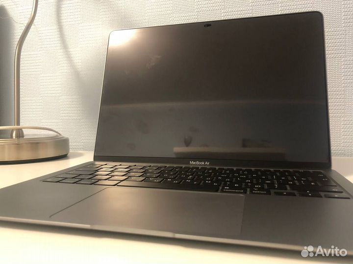 Apple MacBook Air 13 2020 m1 8/256