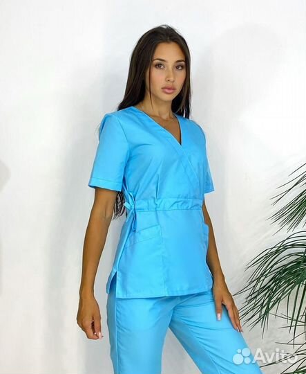 Медицинский костюм женский голубой