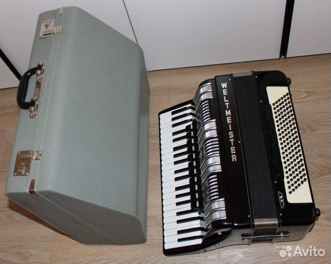Новый аккордеон Weltmeister S4 Supita