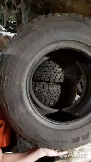 Bridgestone Blizzak DM-V1 215/70 R15 98R