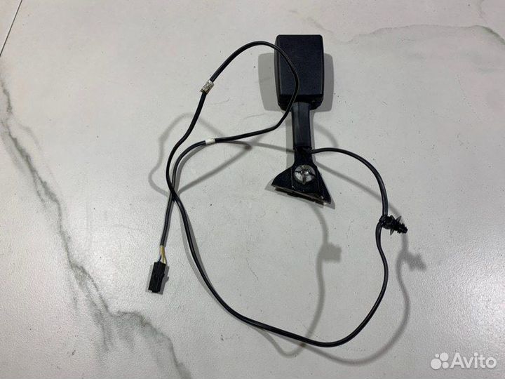 Замок ремня безопасности передний правый Skoda