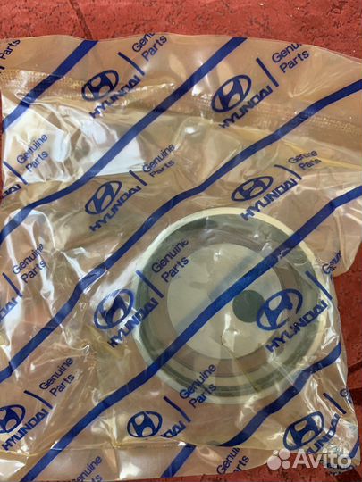 Натяжной ролик kia 2445039810