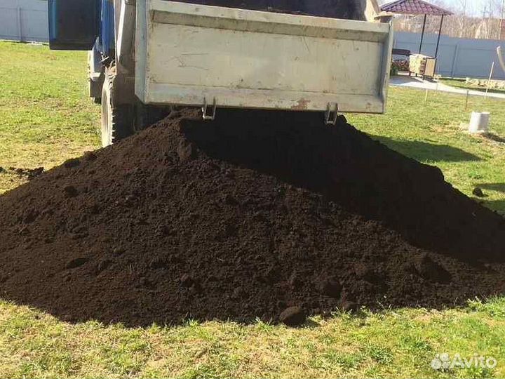 Земля чернозем плодородный грунт, перегной сыпец