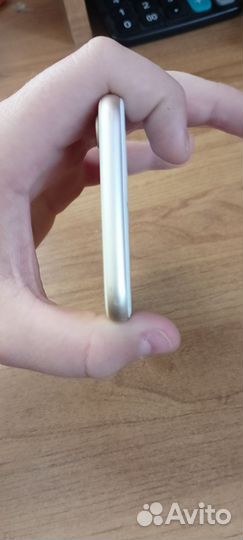 Телефон iPhone 7 32 GB