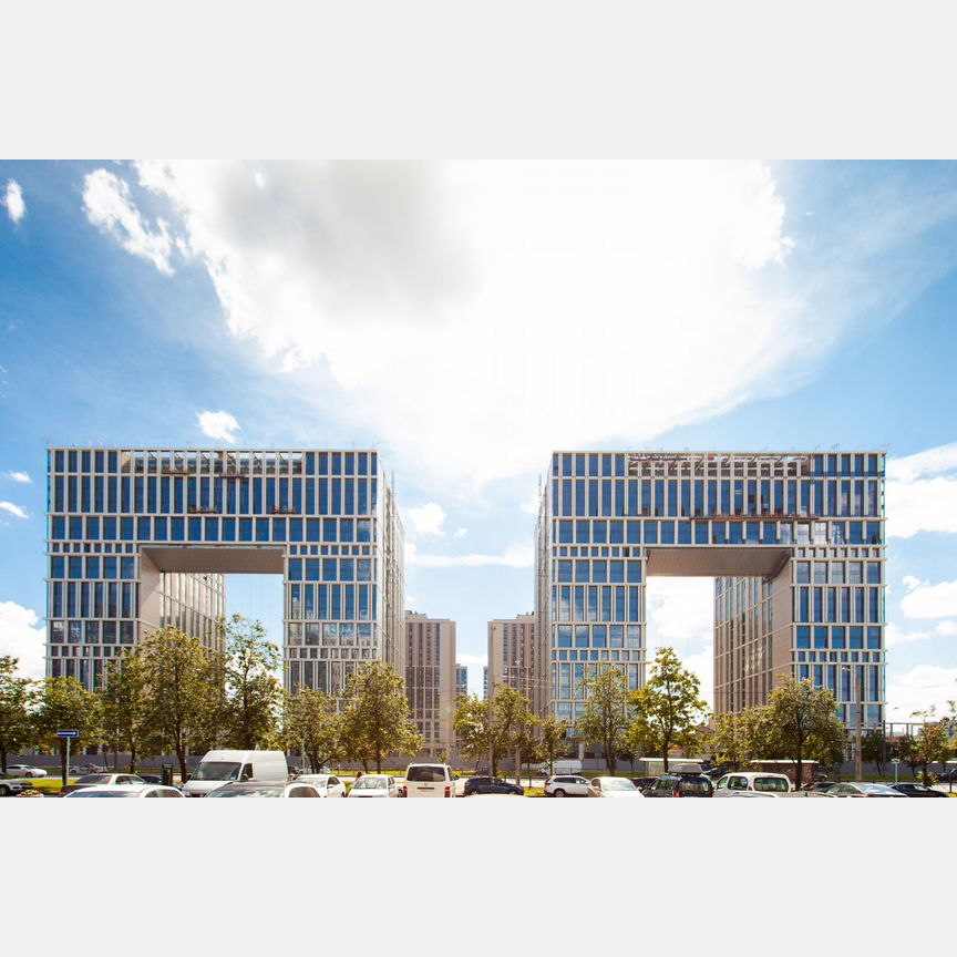 2-к. квартира, 75 м², 13/23 эт.