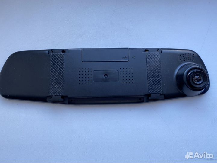 Зеркало с видеорегистратором и камерой