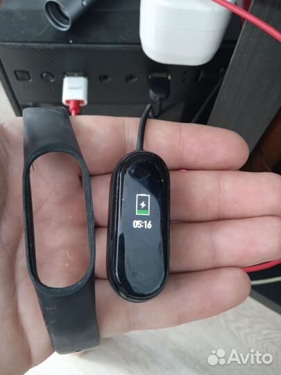 Фитнес браслет Mi Band 4