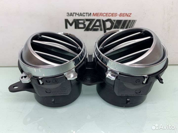 Дефлектор центральный правый Mercedes W222 S 222