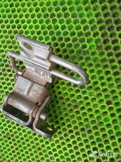 Петля двери передняя левая Porsche Cayenne 955