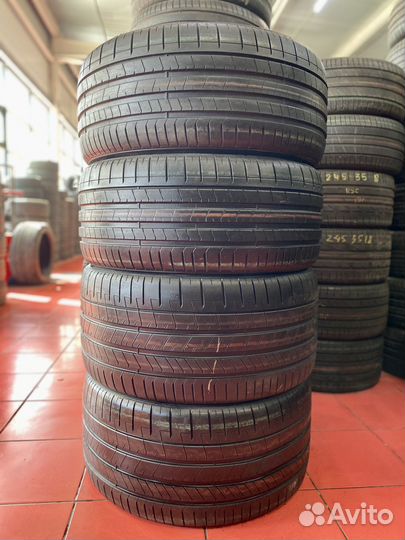 Pirelli P Zero PZ4 275/35 R21 и 315/30 R21