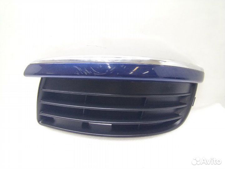 Решетка в бампер передняя левая Volkswagen Jetta 5