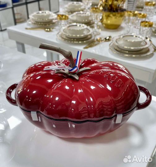 Чугунная кастрюля staub