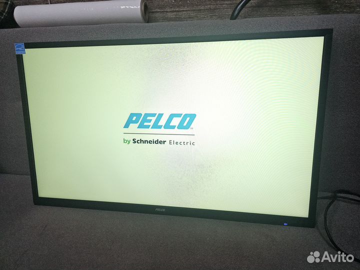 Новый монитор для видеонаблюдения Pelco 43