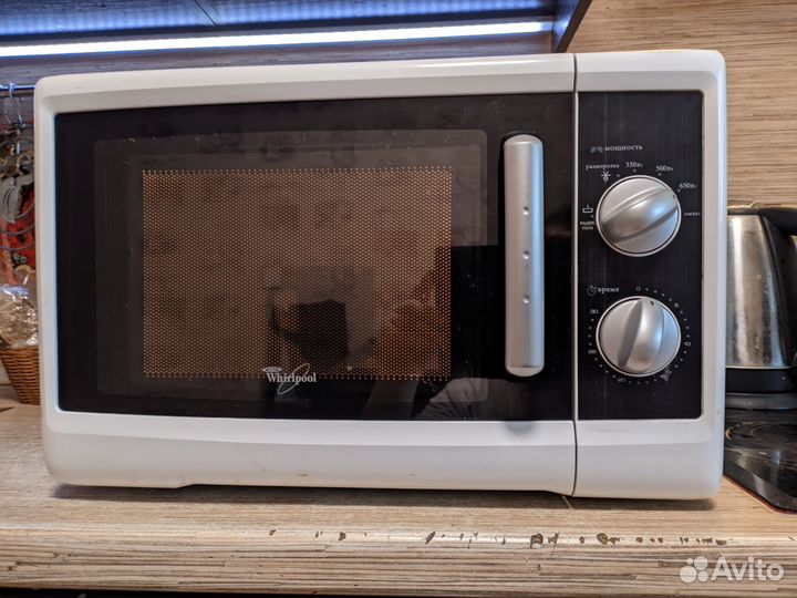 Микроволновка Whirlpool