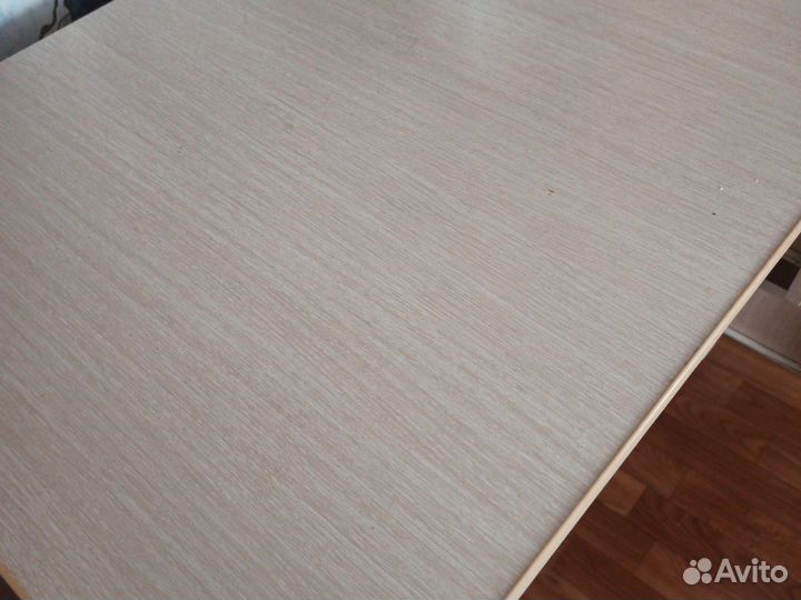 Письменный стол