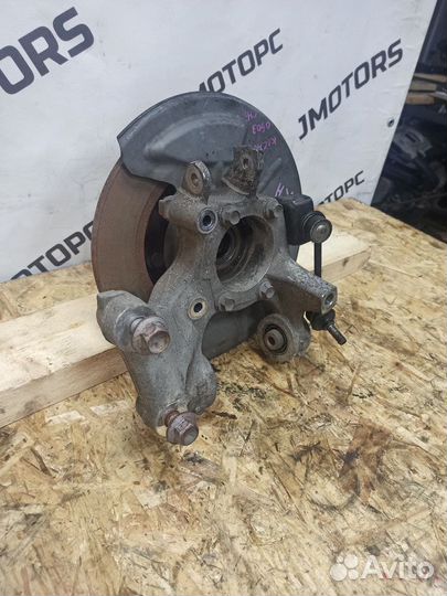 Кулак поворотный задний правый Suzuki Kizashi 4WD