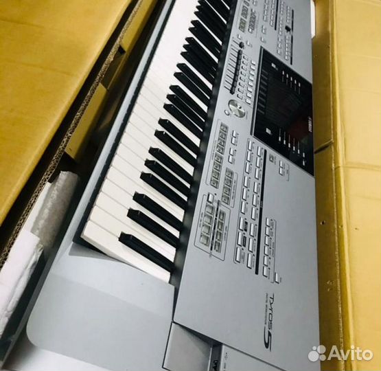 Yamaha Tyros 5