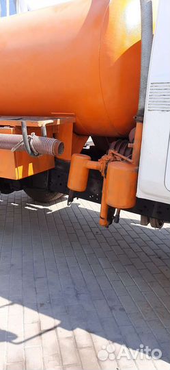 Ассенизаторска машина