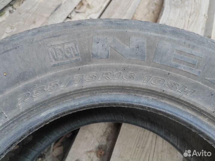 Nexen Roadian 541 235/75 R16