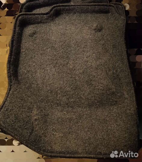 Автомобильные коврики Ford Focus и Skoda Octavia