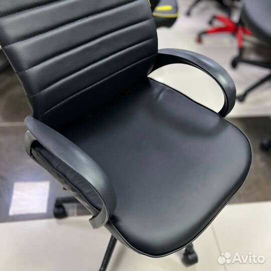 Офисное кресло Квест (цвета)