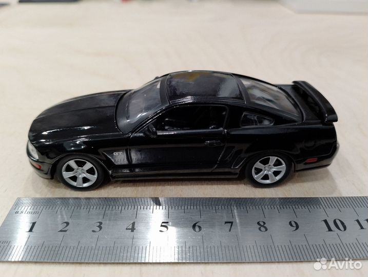 Ford Mustang GT (2005)