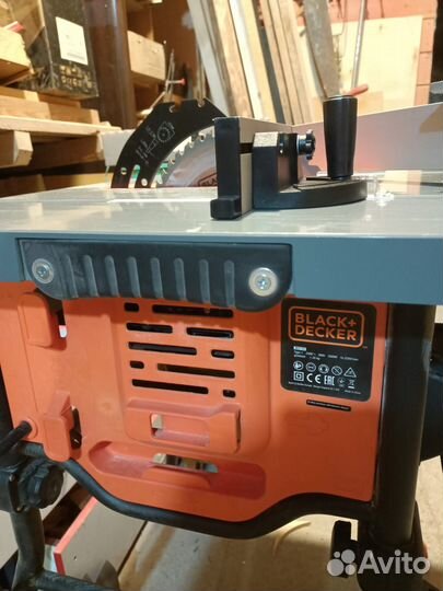 Циркулярный станок Black&Decker BES720 ван-дамм