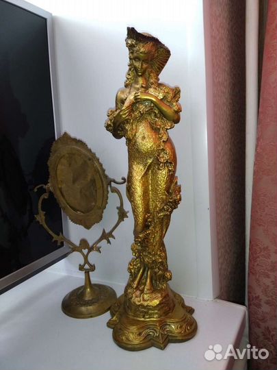 Статуэтка старинная