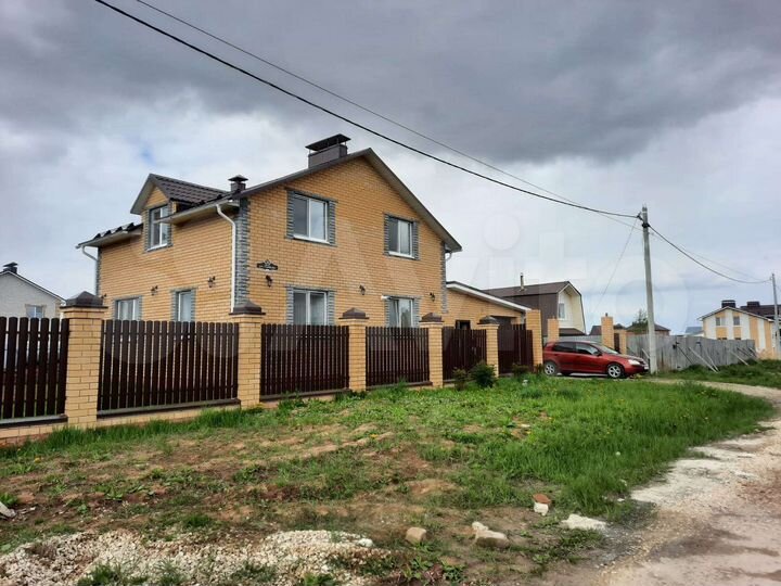 Дом 180 м² на участке 12,5 сот.