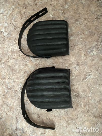 Наколенники