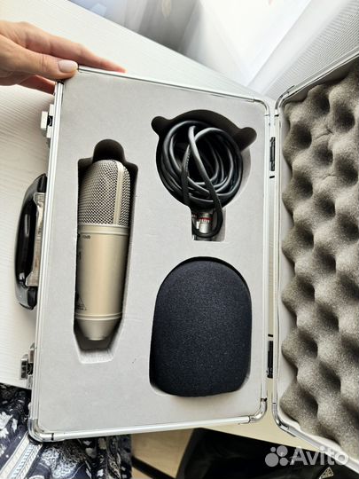 Студийный микрофон behringer b-1