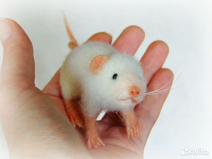 Реалистичная белая мышь (на заказ)