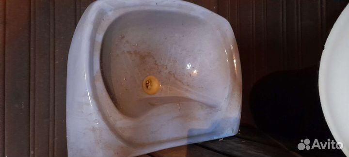 Керамическая раковина