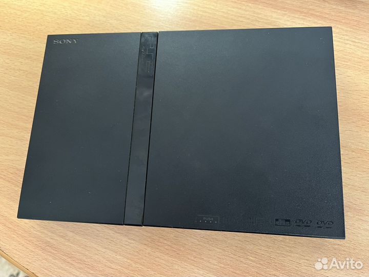 Продам Sony playstation 2 (требует ремонта)