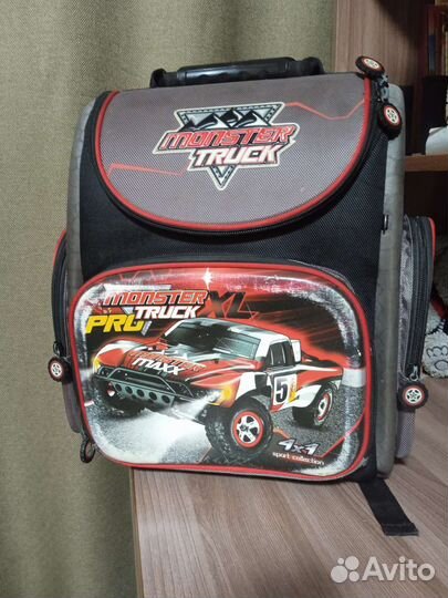 Рюкзак детский школьный,на звонки не отвечаю