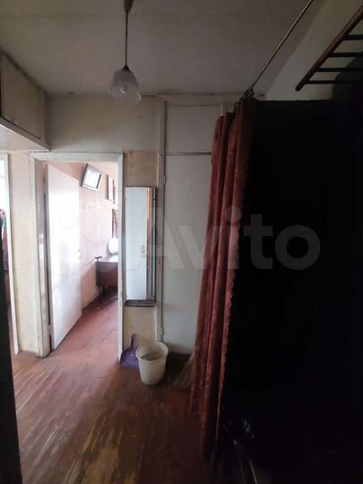 2-к. квартира, 42 м², 3/3 эт.