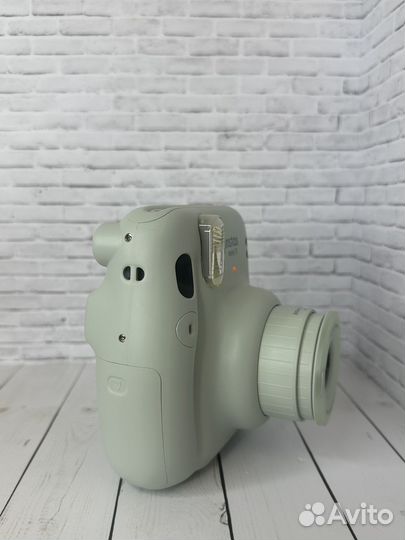 Фотоаппарат instax mini 11 green
