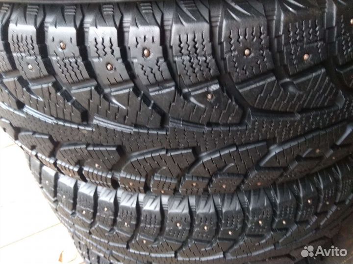 Hankook Winter I'Pike 225/70 R16
