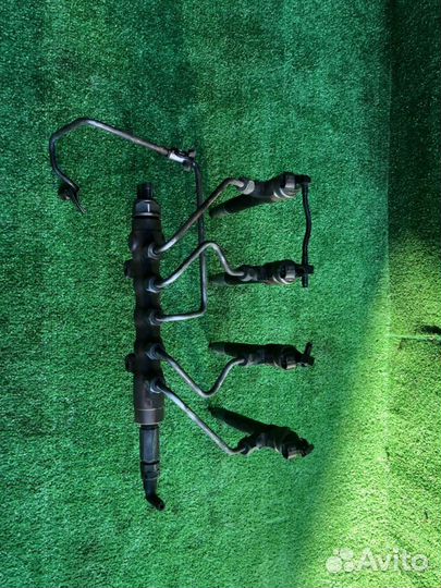 Топливная рампа с форсунками Ford Transit 2.4 tdci