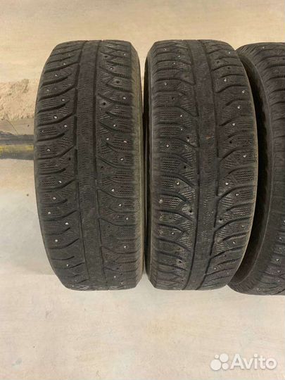 Bridgestone Ice Cruiser 7000S 225/65 R17 106