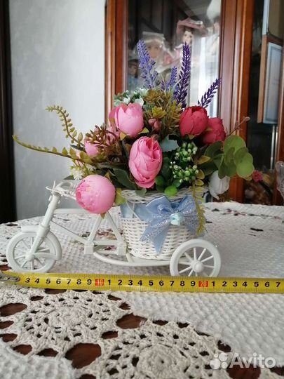 Велосипед и цветы (композиция)