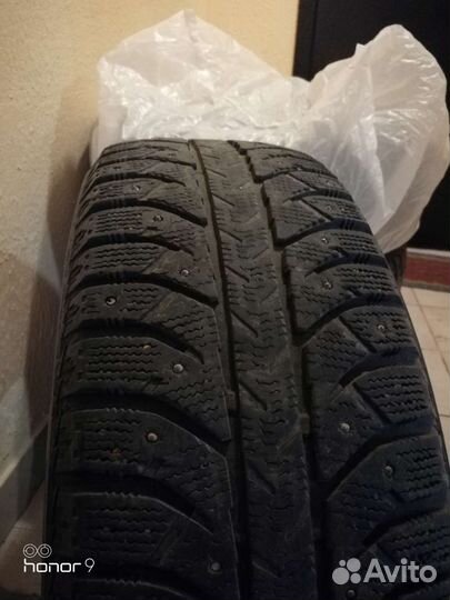 Bridgestone Ice Cruiser 7000 225/65 R17