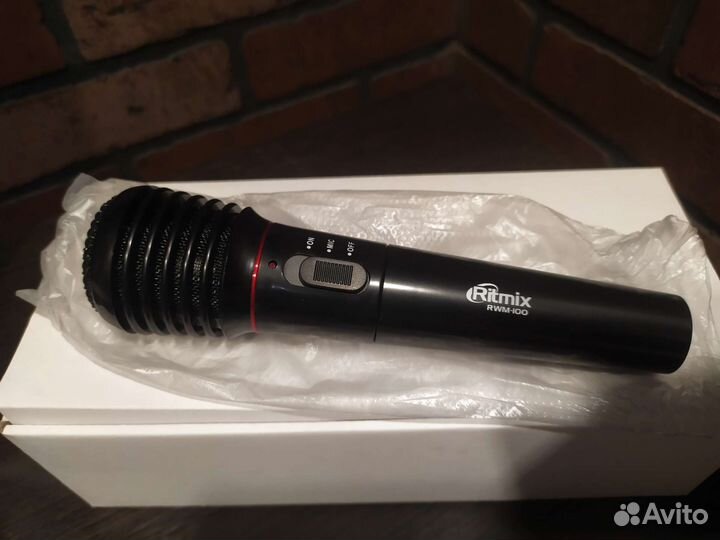 Микрофон динамический Ritmix RWM-100