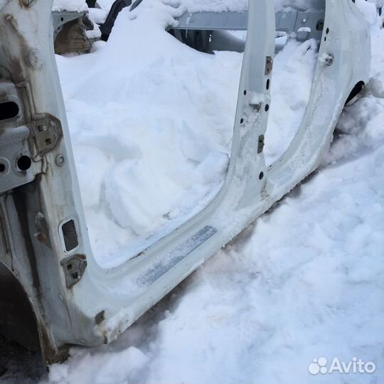 Порог Renault logan 2 Лев