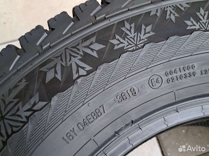 Continental VanContact Ice 225/70 R15C 112R