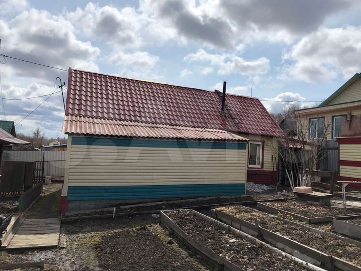 Дом 38 м² на участке 8 сот.