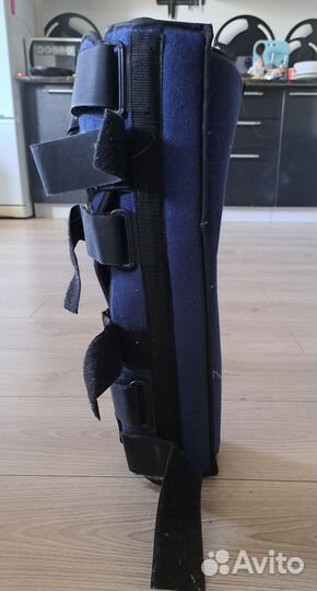 Ортез для коленного сустава с жёсткой фиксацией