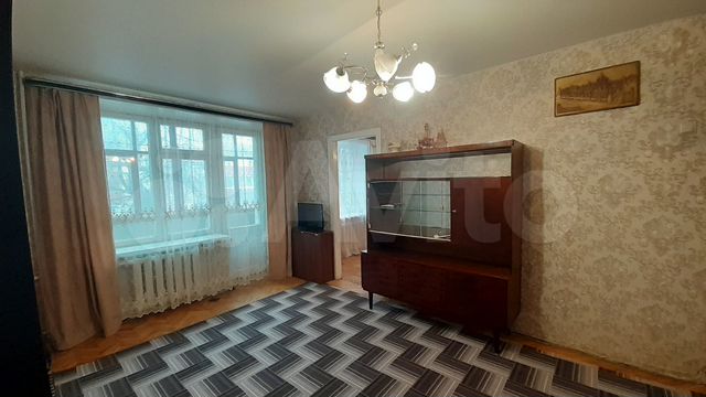 2-к. квартира, 43 м², 2/4 эт.