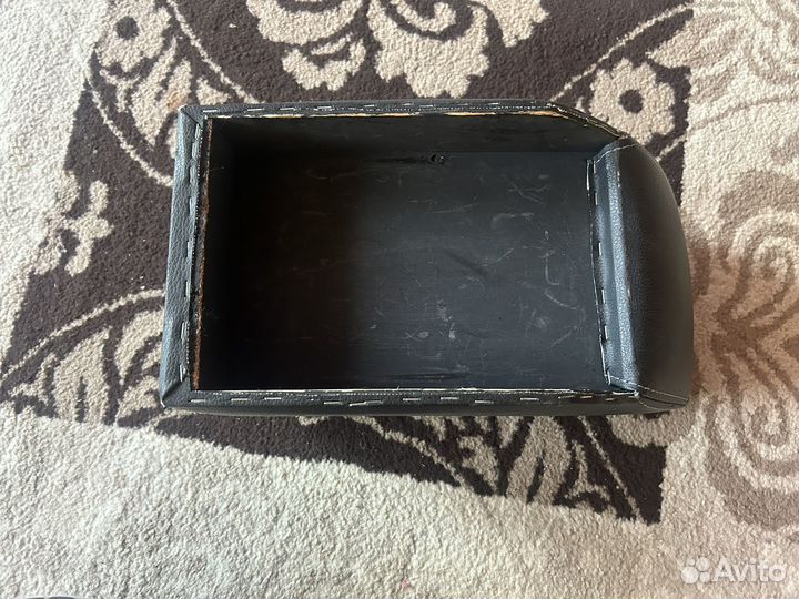 Подлокотник для chevrolet niva