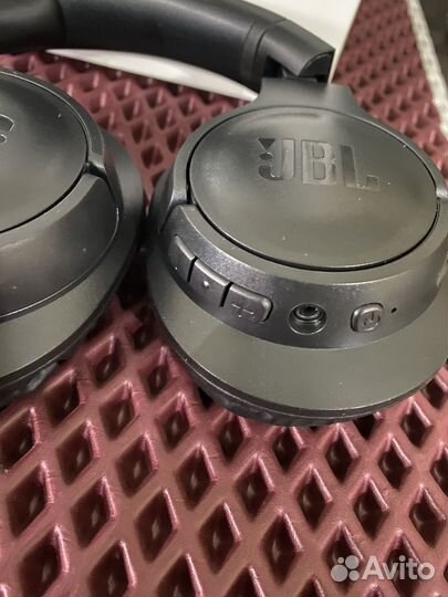 Беспроводные блютус наушники jbl tune 700